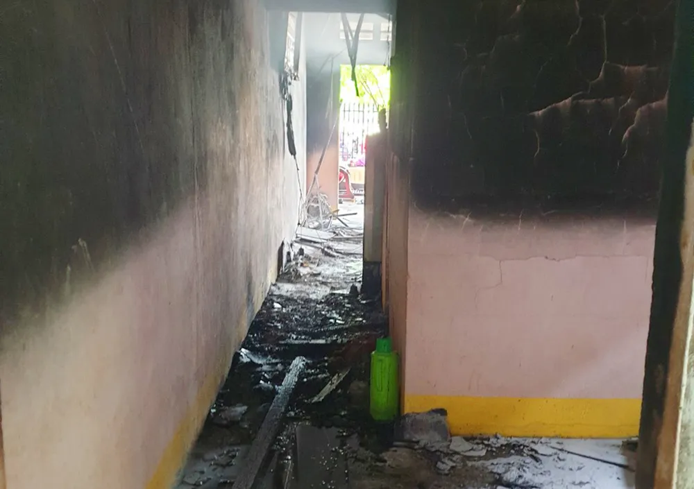 Nhiều vật dụng bị thiêu rụi. Ảnh: HĐ.