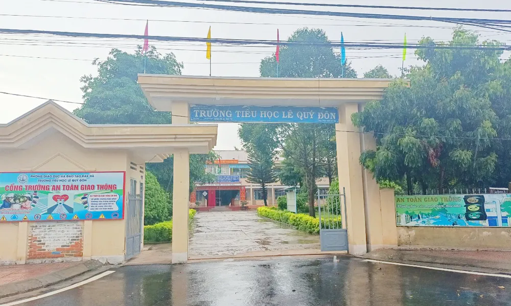 Trường TH Lê Quý Đôn, nơi xảy ra vụ học sinh có dấu hiệu ngộ độc. Ảnh: KĐ. Trường TH Lê Quý Đôn, nơi xảy ra vụ học sinh có dấu hiệu ngộ độc. Ảnh: KĐ.