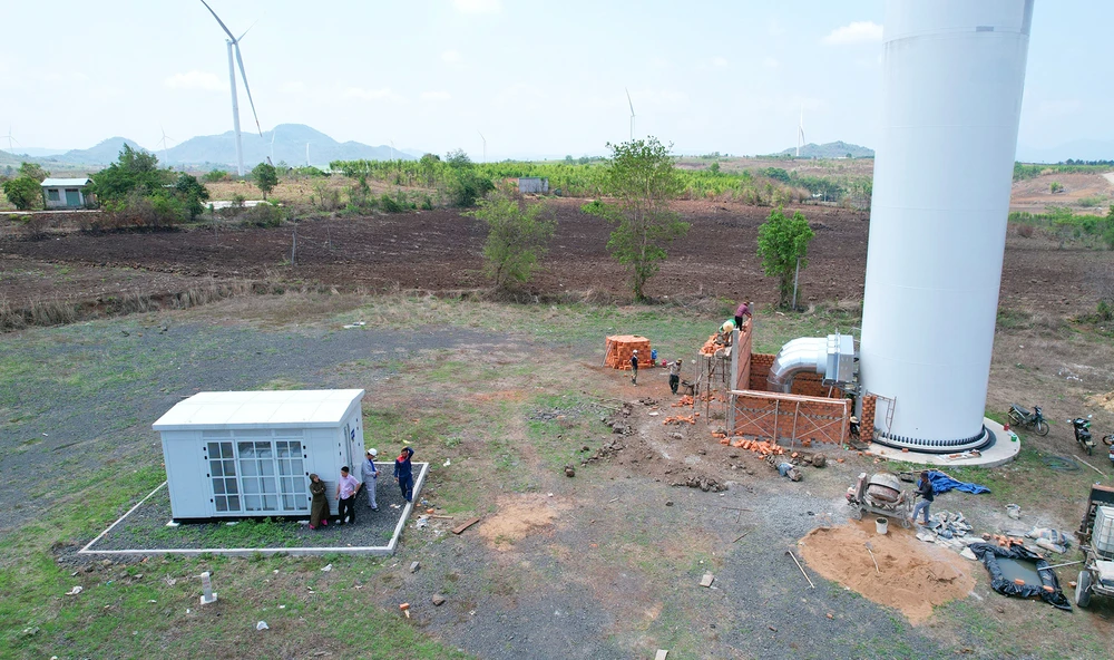 Công ty xây nhà cách âm để giảm tiếng ồn khi vận hành.