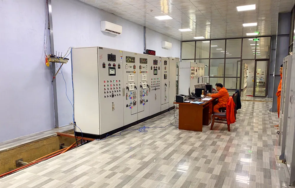 PC Kon Tum yêu cầu các doanh nghiệp không được phát vượt công suất, chờ hướng dẫn. Ảnh: LK.