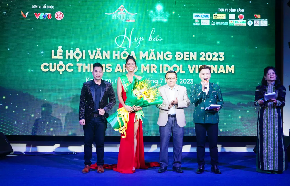 Hoa hậu H’Hen Niê làm đại sứ truyền thông Lễ hội văn hóa Măng Đen. Ảnh: LK. Hoa hậu H’Hen Niê làm đại sứ truyền thông Lễ hội văn hóa Măng Đen. Ảnh: LK.