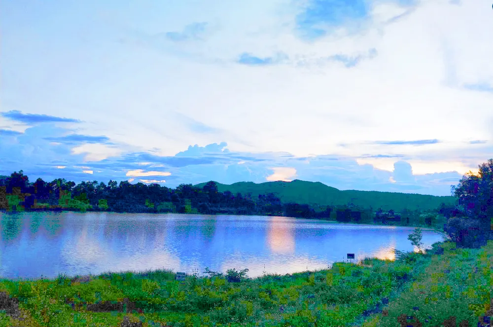 Hồ nước nơi hai em xảy ra đuối nước. Ảnh: NT. Hồ nước nơi hai em xảy ra đuối nước. Ảnh: NT.