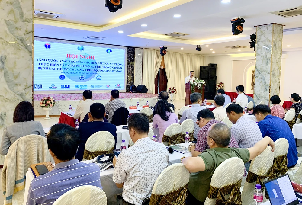 Hội nghị thảo luận, đưa ra các giải pháp tăng cường ngăn ngừa bệnh dại. Ảnh: NN. Hoi-thao-phong-chong-benh-dai 1-Gia Lai.jpg