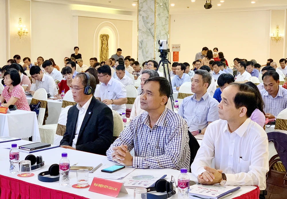 Các chuyên gia khuyến cáo cách ngăn ngừa bệnh dại hiệu quả nhất là tiêm phòng dại cho vật nuôi. Ảnh: NN Hoi-thao-phong-chong-benh-dai -Gia Lai 2.jpg