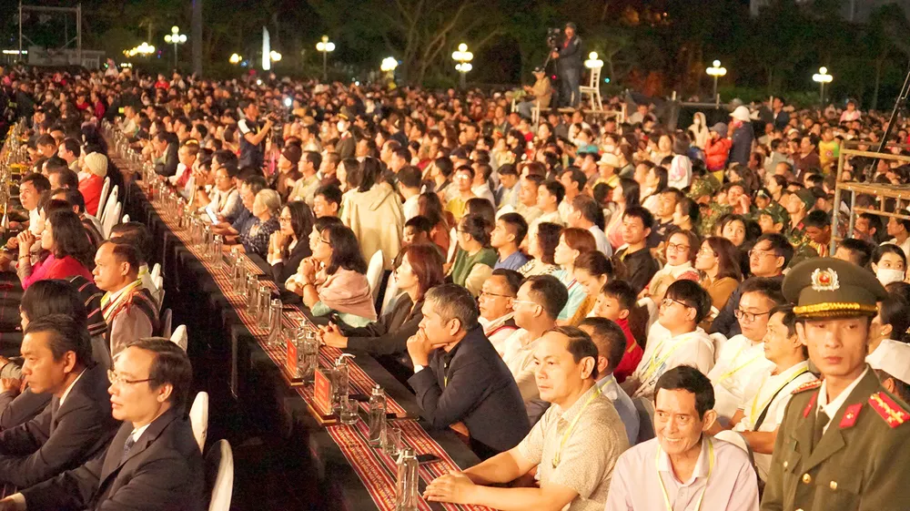 Sự kiện thu hút đông đảo người dân tham dự. Khai-mac-tuan-van-hoa-gia-lai 4.jpg