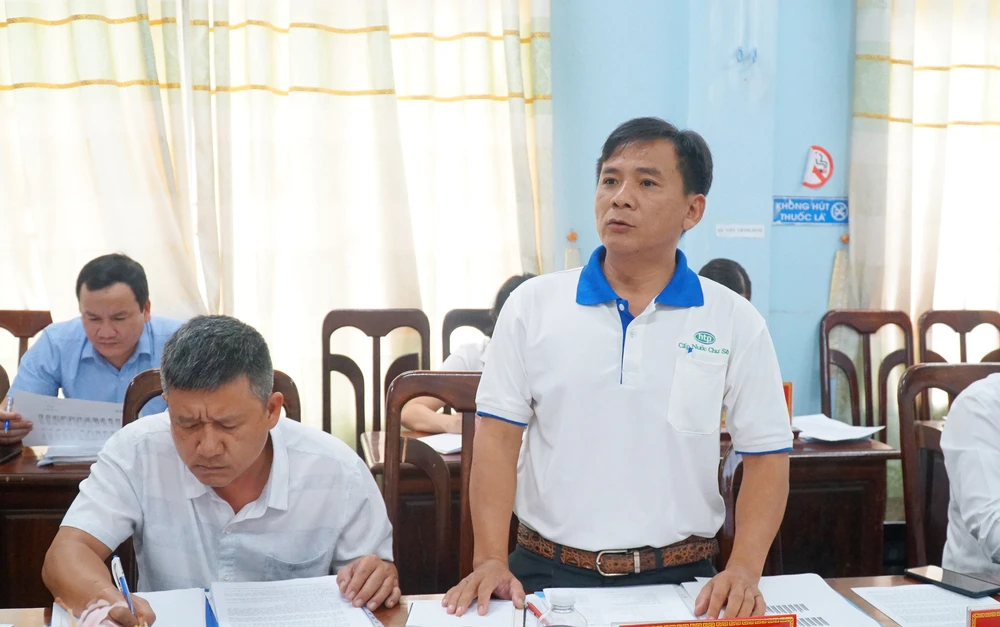 Ông Lê Vinh Thịnh, Tổng giám đốc Công ty CP Cấp nước Chư Sê, nói công ty không có khả năng thanh toán tiền điện. Ảnh: LK Ngừng Cấp Nước