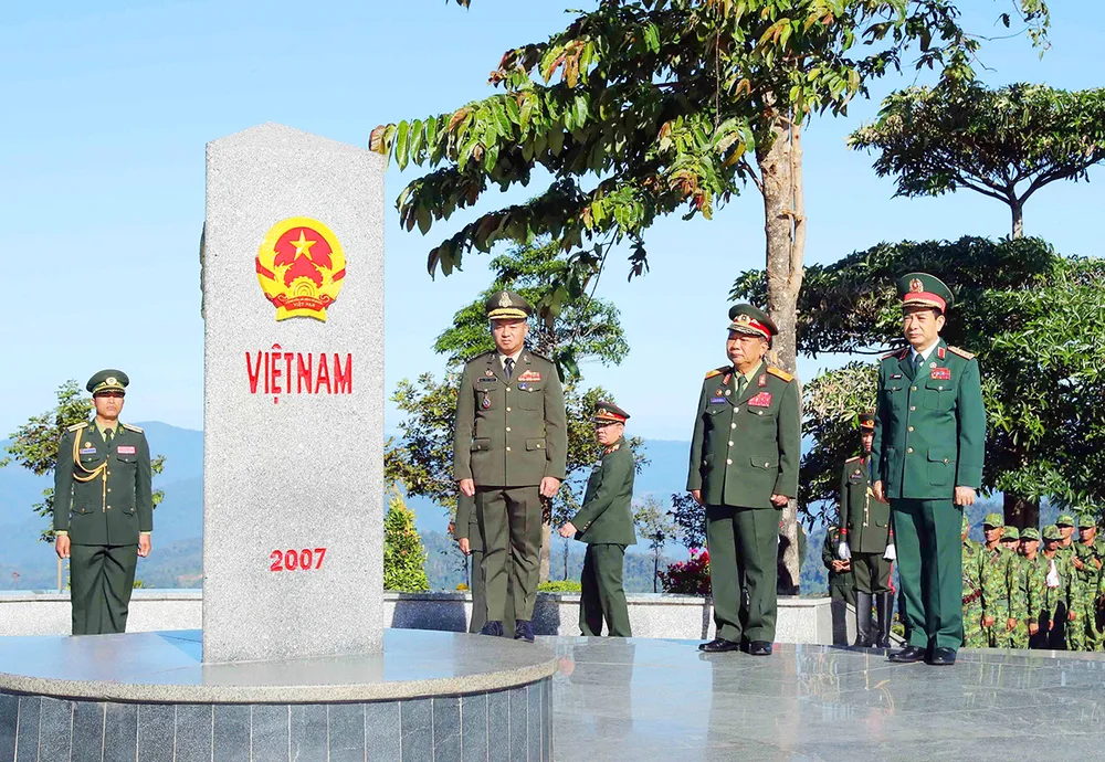 Bộ trưởng Bộ Quốc phòng ba nước Việt Nam - Lào- Campuchia