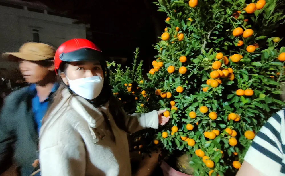 Nguoi-ban-hoa-gia-lai-xa-hang-chap-nhan-lo 3.jpg