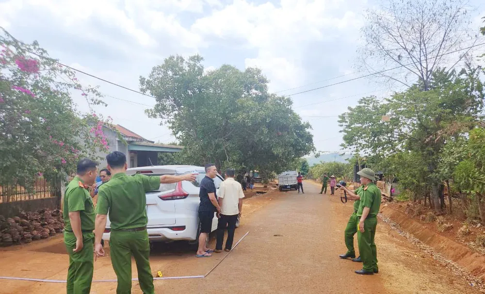 Bắt cóc người trái pháp luật ký nợ ở Đức Cơ