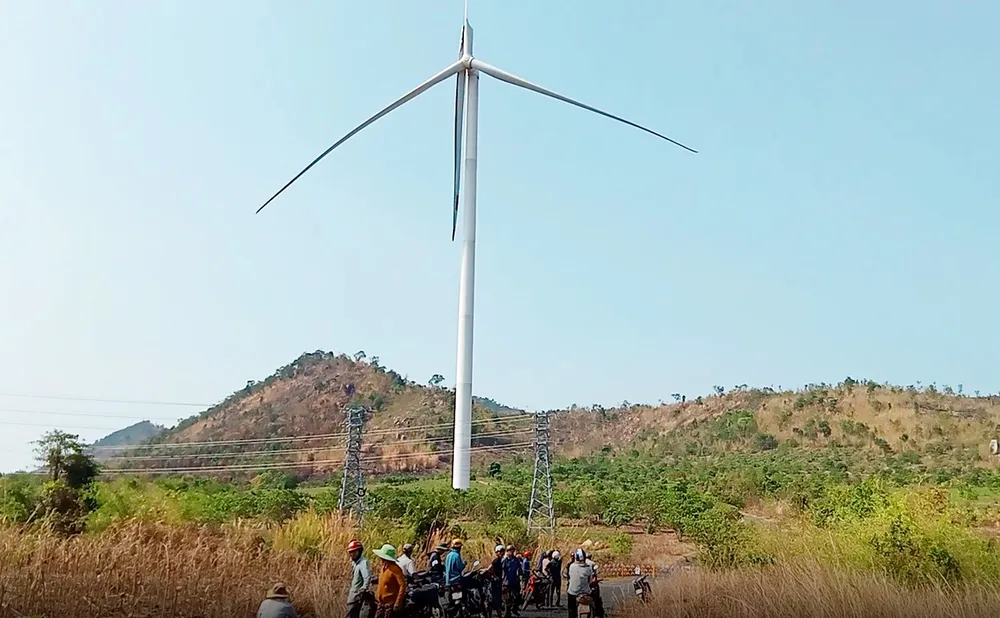 Gãy cánh quạt điện gió cao nguyên 1 xã Ia Le, Gia Lai