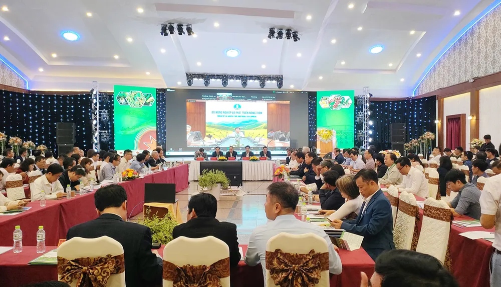 Hội nghị xúc tiến đầu tư vào lĩnh vực nông nghiệp, nông thôn vùng Tây Nguyên. Ảnh: LK Nhiều nhà đầu tư tham gia hội nghị xúc tiến đầu tư Tây Nguyên