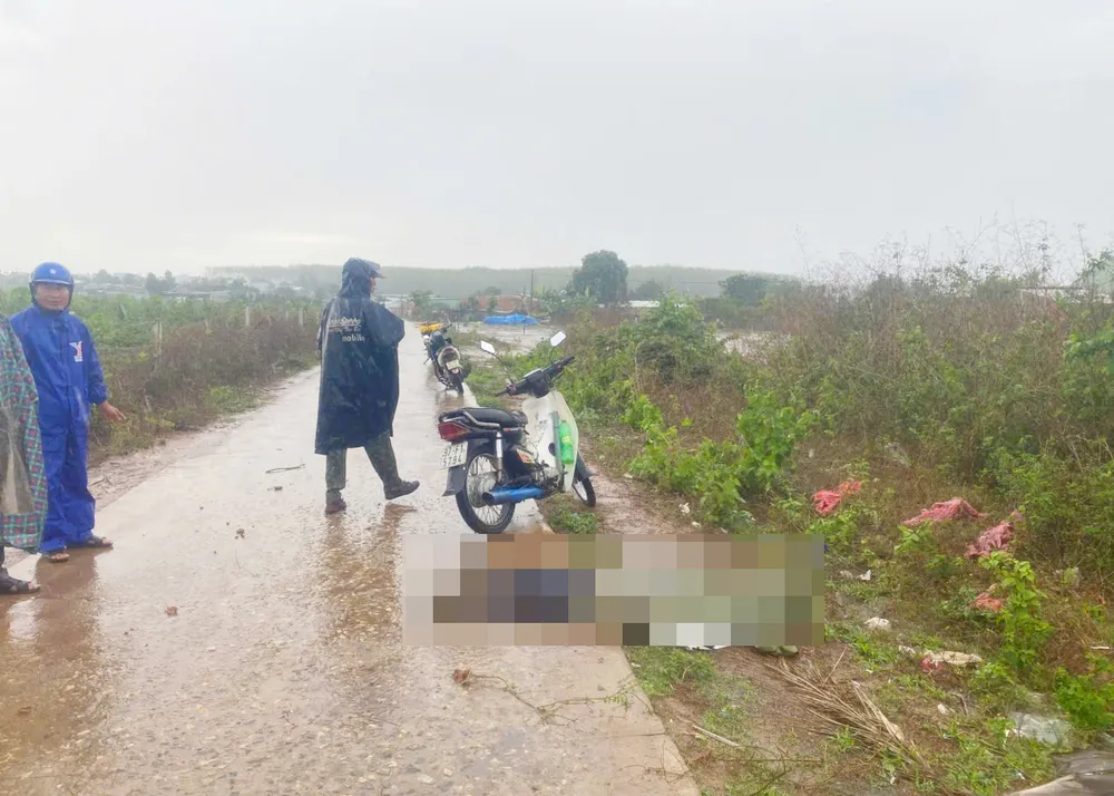 Người dần ông bị sét đánh tử vong ở Kon Tum