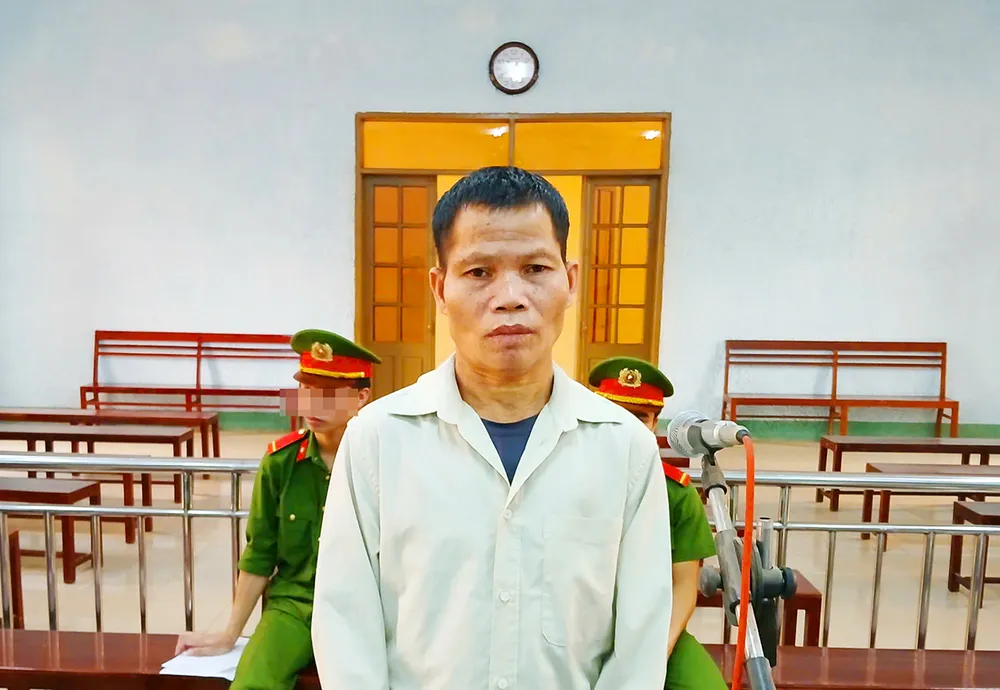 Sau khi vụ việc hiếp dâm con riêng của vợ bại lộ, Nay Nhip đã bỏ trốn và bị bắt, kết án sau hon 12 năm lẩn trốn.