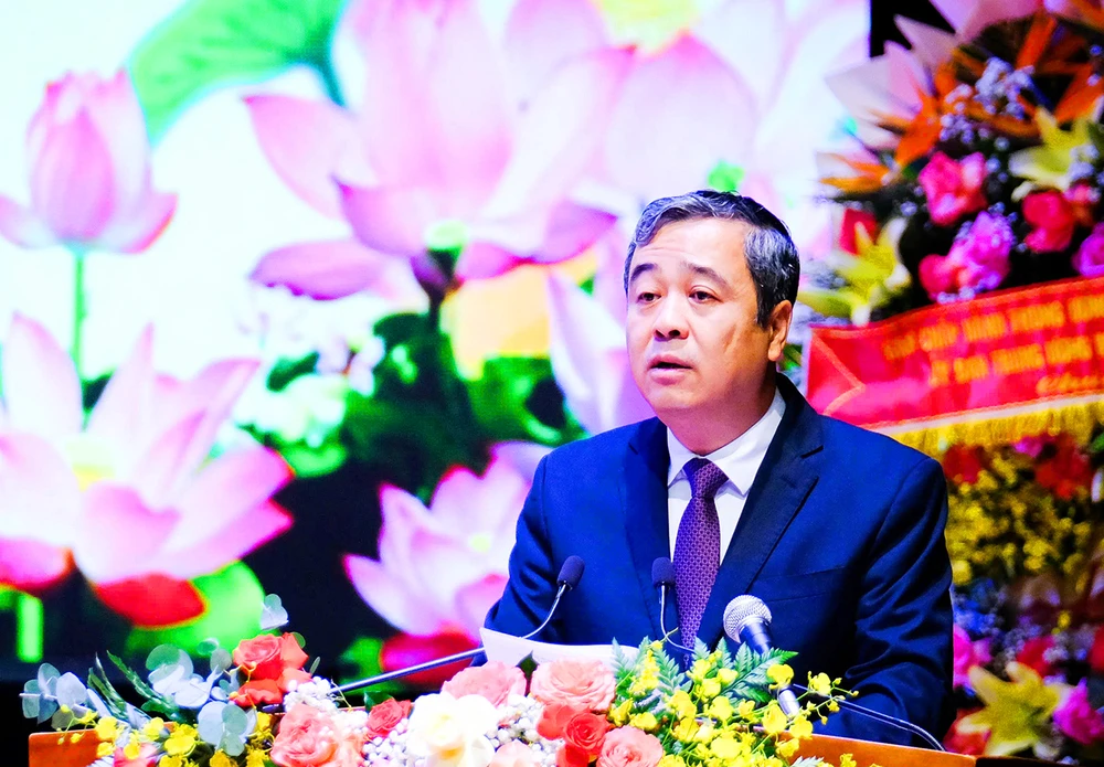 Ông Nguyễn Trọng Nghĩa, Ủy viên Bộ Chính trị, Bí thư Trung ương Đảng, Trưởng Ban Tuyên giáo và Dân vận Trung ương, phát biểu tại lễ công bố tỉnh Gia Lai mới.