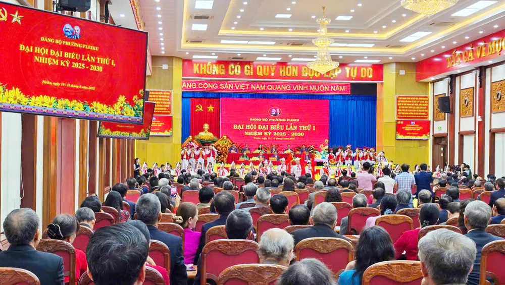 Ông Nguyễn Trọng Nghĩa, Trưởng Ban Tuyên giáo và Dân vận Trung ương định hướng xây dựng phường Pleiku thành phường kiểu mẫu, điểm đến xanh, hiện đại và giàu bản sắc