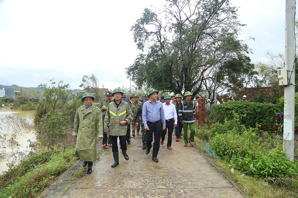 Phó Thủ tướng Lê Thành Long yêu cầu tỉnh Gia Lai nhanh chóng xây dựng phương án sửa chữa đê Luật Lễ bị vỡ, rà soát không để xảy ra sự cố tương tự.