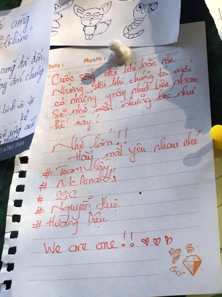 Hàng trăm lời tỏ tình ở đường sách ngày Valentine ảnh 12