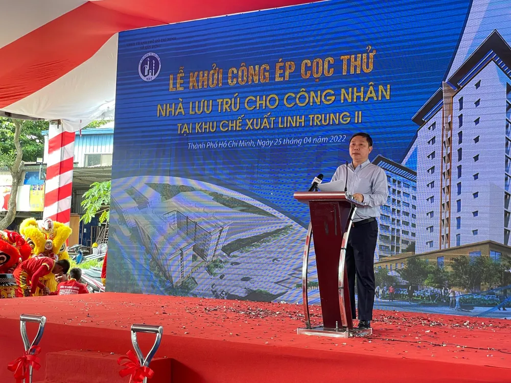 Ông Dương Anh Đức chỉ đạo Sở Xây dựng đẩy nhanh tiến độ khởi công xây dựng các dự án còn lại trong năm 2022. Ảnh VIỆT HOA Ông Dương Anh Đức chỉ đạo Sở Xây dựng đẩy nhanh tiến độ khởi công xây dựng các dự án còn lại trong năm 2022. Ảnh VIỆT HOA