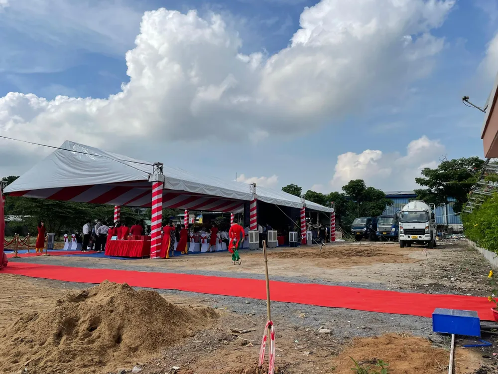 Khu đất thực hiện dự án nhà lưu trú công nhân giai đoạn 2 của Công ty Thiên Phát, có thể đáp ứng 1.000 chỗ ở cho công nhân Khu chế xuất Linh Trung II sẽ được tham gia gói tín dụng 40.000 tỷ đồng. Ảnh VIỆT HOA Khu đất thực hiện dự án nhà lưu trú công nhân giai đoạn 2 của Công ty Thiên Phát, có thể đáp ứng 1.000 chỗ ở cho công nhân Khu chế xuất Linh Trung II sẽ được tham gia gói tín dụng 40.000 tỷ đồng. Ảnh VIỆT HOA