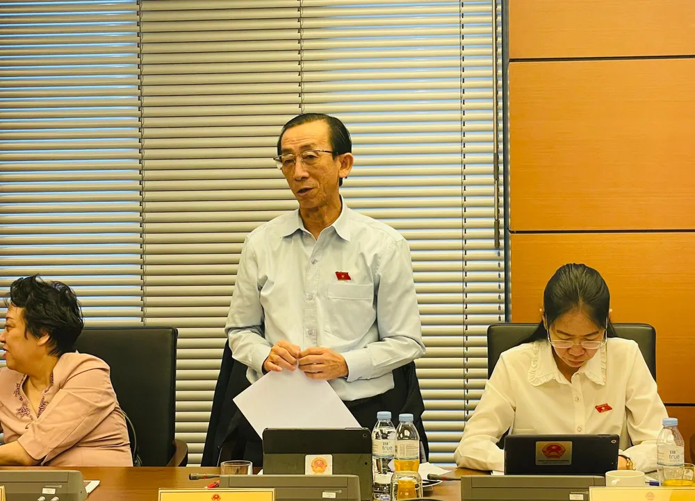 Đại biểu Ngân đề nghị rà soát quy định cụ thể hơn về điều kiện, tiêu chí đối với từng trường hợp thu hồi đất để phát triển kinh tế - xã hội, vì lợi ích quốc gia công cộng. Ảnh: QUANG PHÚC