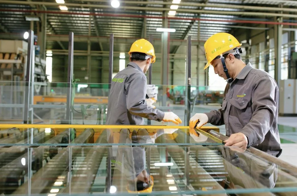 Một nhà đầu tư lớn đã bỏ ra 1.000 tỉ để mua lại công ty Kính SADO, một doanh nghiệp kính lớn tại Đồng Nai. Ảnh ĐS công ty kính sado