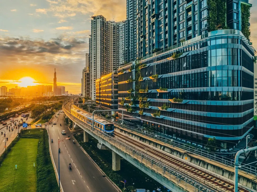 “Chuyến tàu hoàng hôn” của tác giả Đặng Nguyễn Anh Khôi. Chuyến tàu hoàng hôn.jpg