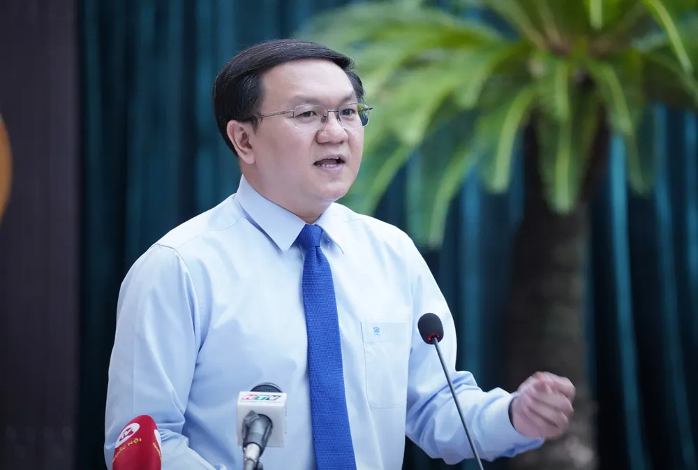 p4- thay anh Lam Dinh Thang.jpg