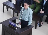 Hà Văn Thắm bối rối vì bị chủ tọa hỏi “khó” về 1 nữ nhân viên ảnh 2 Hà Văn Thắm xin giảm hình phạt cho sáu cô gái 'đặc biệt'
