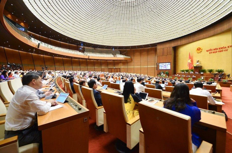 Trong phiên thảo luận tại hội trường về kinh tế- xã hội và ngân sách nhà nước ngày 27-10, nhiều đại biểu Quốc hội tiếp tục đề nghị thực hiện tăng lương cơ sở ngay từ thời điểm 1-1-2023. Ảnh: PHẠM THẮNG Trong phiên thảo luận tại hội trường về kinh tế- xã hội và ngân sách nhà nước ngày 27-10, nhiều đại biểu Quốc hội tiếp tục đề nghị thực hiện tăng lương cơ sở ngay từ thời điểm 1-1-2023. Ảnh: PHẠM THẮNG