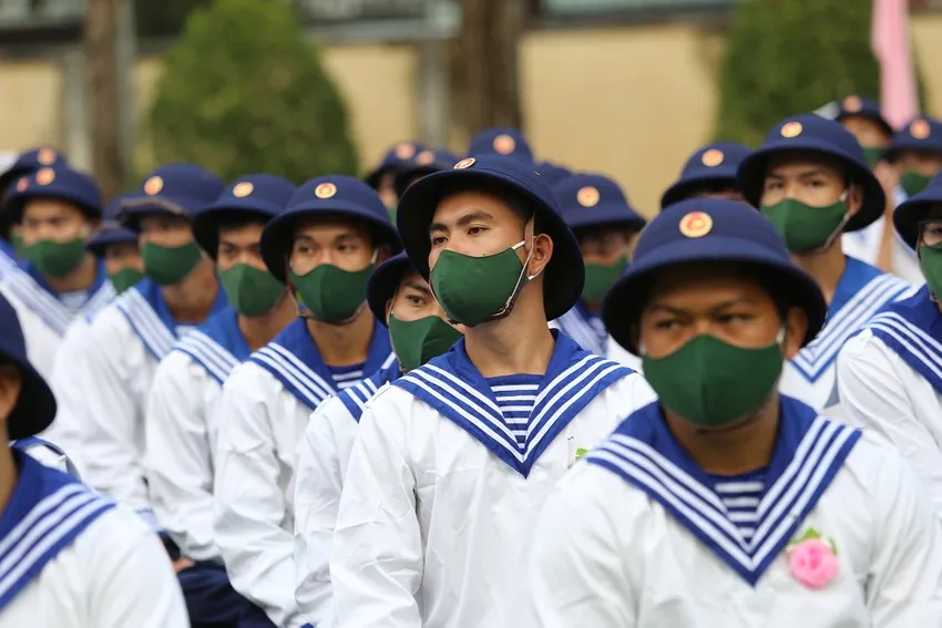 Thanh niên TP.HCM lên đường nhập ngũ hồi tháng 2-2022. Ảnh minh hoạ: HOÀNG GIANG Thanh niên TP.HCM lên đường nhập ngũ hồi tháng 2-2022. Ảnh minh hoạ: HOÀNG GIANG