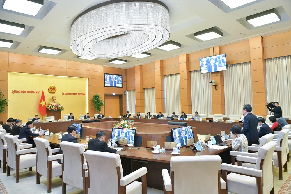 Sáng nay (12-4), Uỷ ban Thường vụ Quốc hội cho ý kiến về dự án Luật Kinh doanh bất động sản (sửa đổi). Ảnh: PHẠM THẮNG