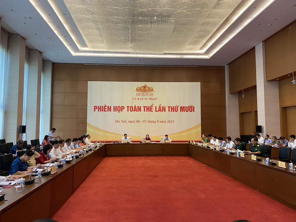 Toàn cảnh phiên họp. Ảnh: XĐ