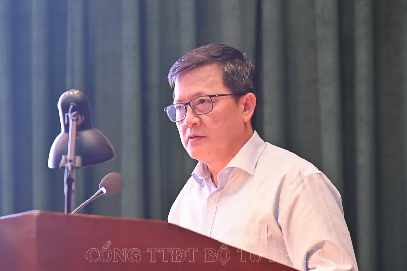 Thứ trưởng Bộ Tư pháp Mai Lương Khôi phát biểu chỉ đạo hội nghị. Ảnh: Cổng thông tin điện tử Bộ Tư pháp. Thu-truong-Bo-Tu-phap-Mai-Luong-Khoi.jpg