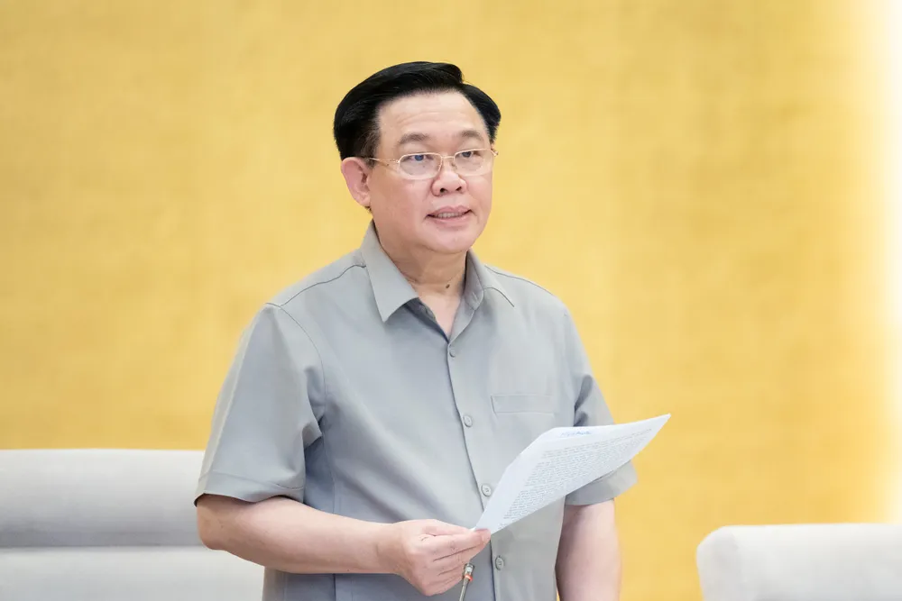 Chủ tịch Quốc hội Vương Đình Huệ phát biểu khai mạc phiên họp thứ 32 của Uỷ ban Thường vụ Quốc hội. Ảnh: PHẠM THẮNG Ủy ban Thường vụ Quốc hội họp phiên thứ 32 bàn nhiều nội dung quan trọng