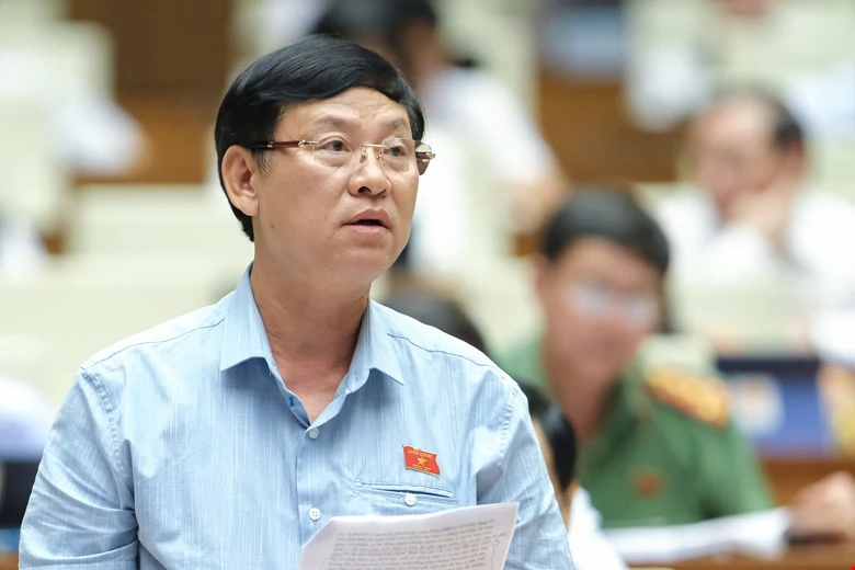 ĐBQH Nguyễn Hữu Chính. Ảnh: PHẠM THẮNG DB-Nguyen-Huu-Chinh.jpg