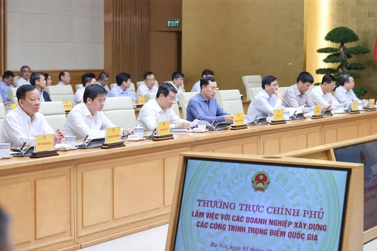 Thủ tướng Phạm Minh Chính yêu cầu doanh nghiệp không được thông thầu, bán thầu