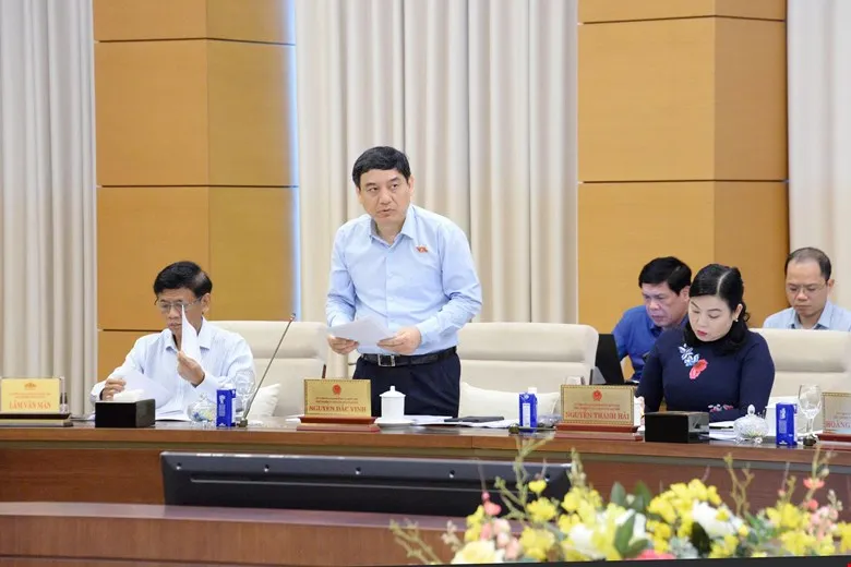 Phó Thủ tướng: Nghiên cứu để cán bộ công nghệ thông tin ở xã, tỉnh, bộ được hưởng 200% lương