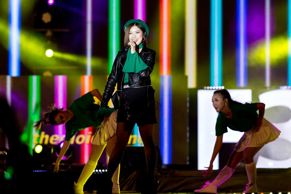 Ngày hội âm nhạc với chuyên gia selfie Oppo F3 ảnh 4