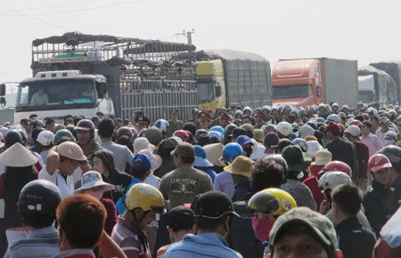 Một học sinh chết sau khi công an làm việc ảnh 1