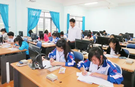 Giáo viên dùng Facebook để quản lý học sinh ảnh 1