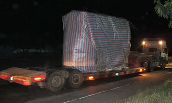 Xử nghiêm việc tài xế xe quá tải quậy ảnh 2 Xử nghiêm việc tài xế xe quá tải quậy ảnh 2