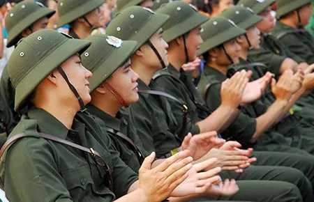 Cán bộ, công chức nhập ngũ: Tạo sự bình đẳng, phát huy trí tuệ ảnh 1