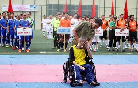 Đấu giá trên sân và đấu giá… online ảnh 2