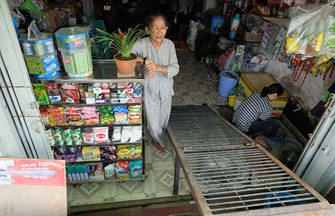 Dân lãnh đủ vì cuộc đua nâng đường - Bài 1: Mặt tiền, trong hẻm đều khổ ảnh 1