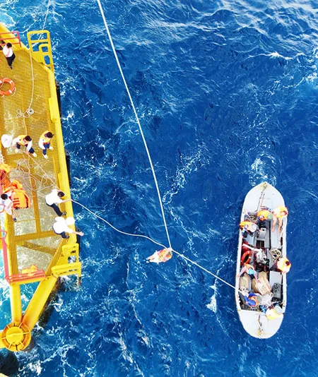 Quà xuân ra nhà giàn DK1 ảnh 2 Quà xuân ra nhà giàn DK1 ảnh 2