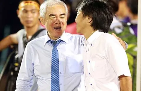 Đội tuyển Việt Nam và V-League là của ai? ảnh 1