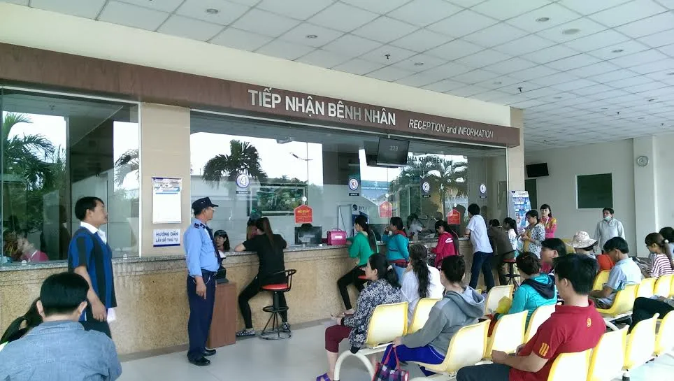 Quá tải ở bệnh viện tư gọi bệnh nhân là ‘bà con’ ảnh 1 Quá tải ở bệnh viện tư gọi bệnh nhân là ‘bà con’ ảnh 1