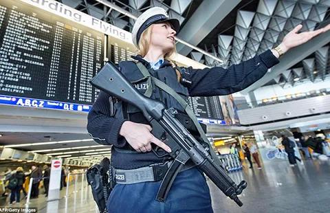 Đánh bom tại Bỉ: 34 người chết ảnh 3