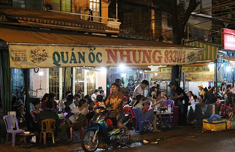 Dẹp loạn vỉa hè: Chẳng lẽ bó tay? ảnh 6 Dẹp loạn vỉa hè: Chẳng lẽ bó tay? ảnh 6