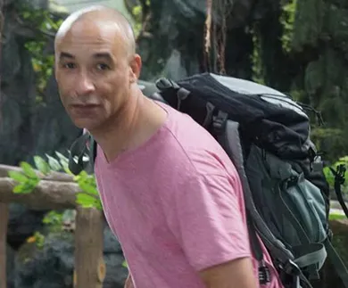 Thượng đế xứ người, bị chặt chém xứ ta ảnh 2